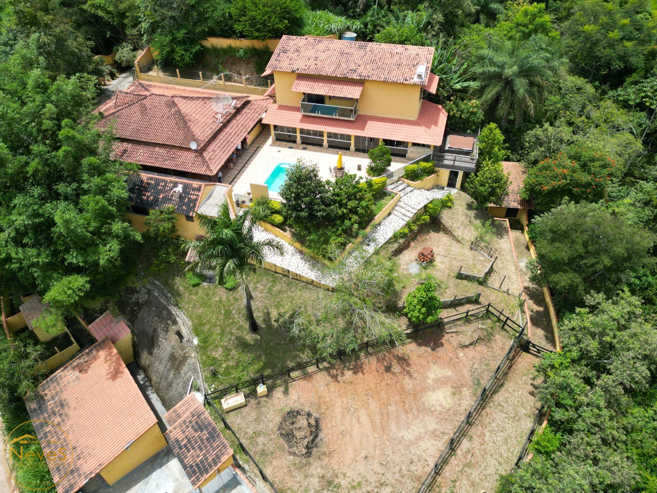 Sítio à venda com 4 quartos, 2046m² - Foto 2