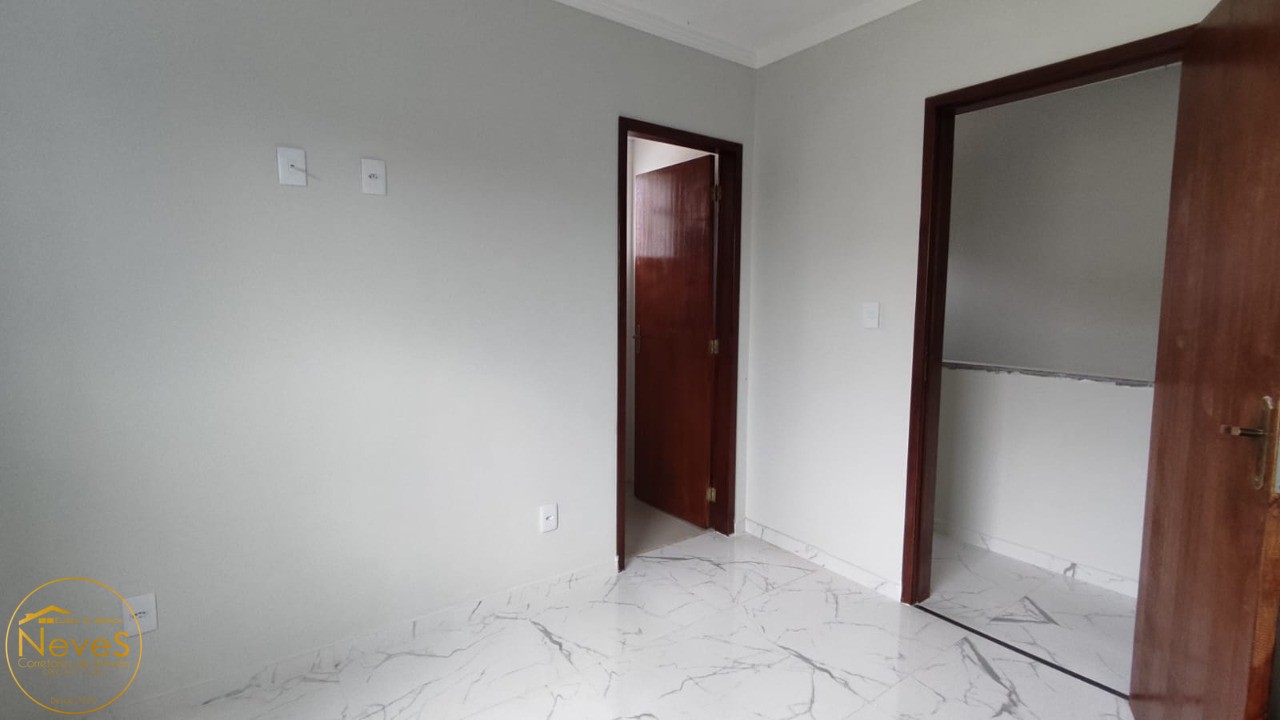 Casa à venda com 2 quartos, 200m² - Foto 11