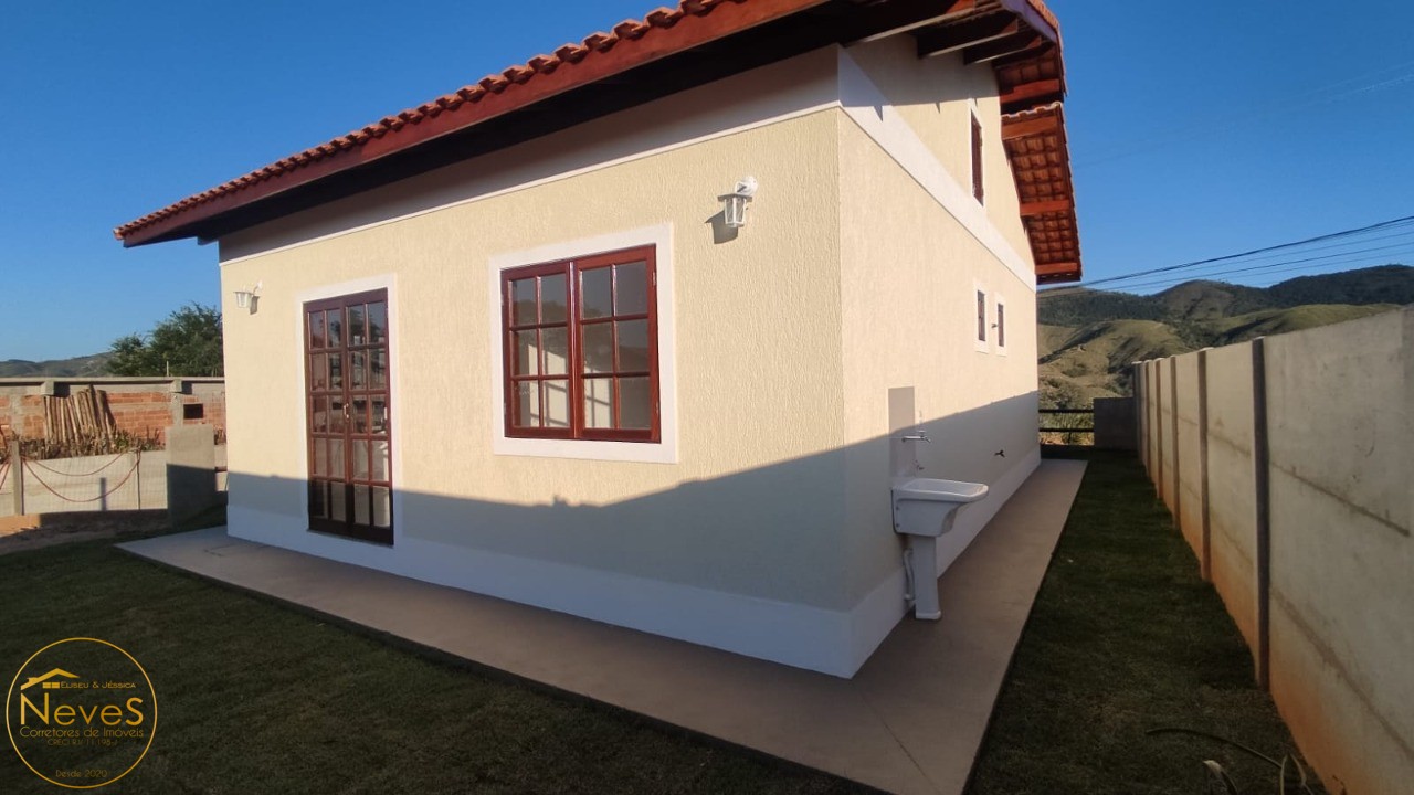 Casa à venda com 2 quartos, 180m² - Foto 17