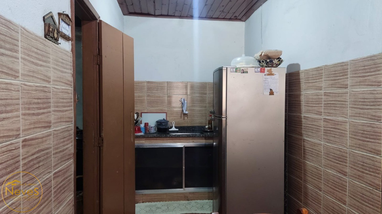 Casa à venda com 2 quartos, 327m² - Foto 13