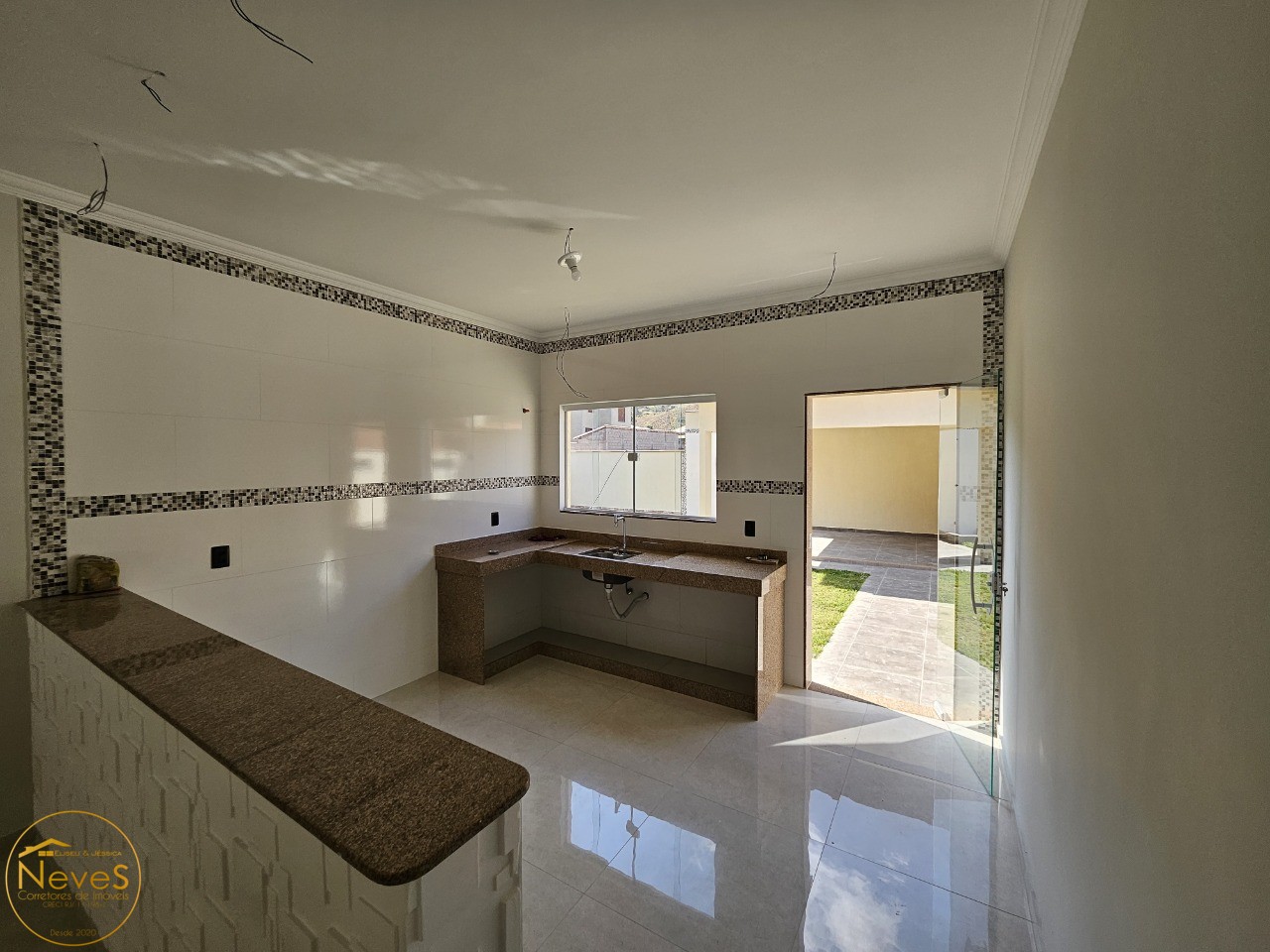 Casa à venda com 3 quartos, 360m² - Foto 10