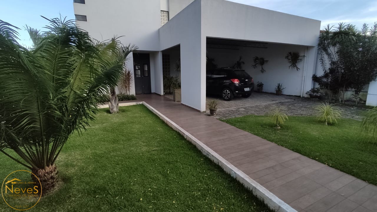 Casa à venda com 3 quartos, 700m² - Foto 2