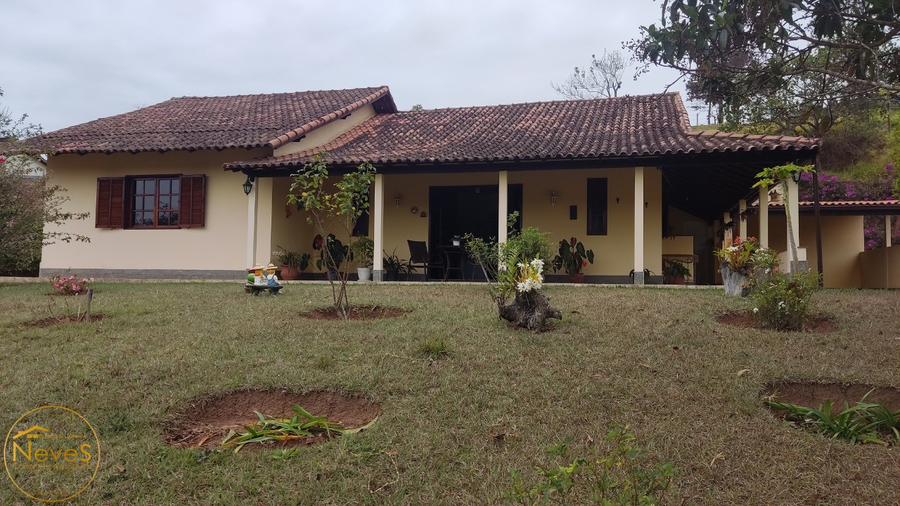 Casa à venda com 3 quartos, 1740m² - Foto 2