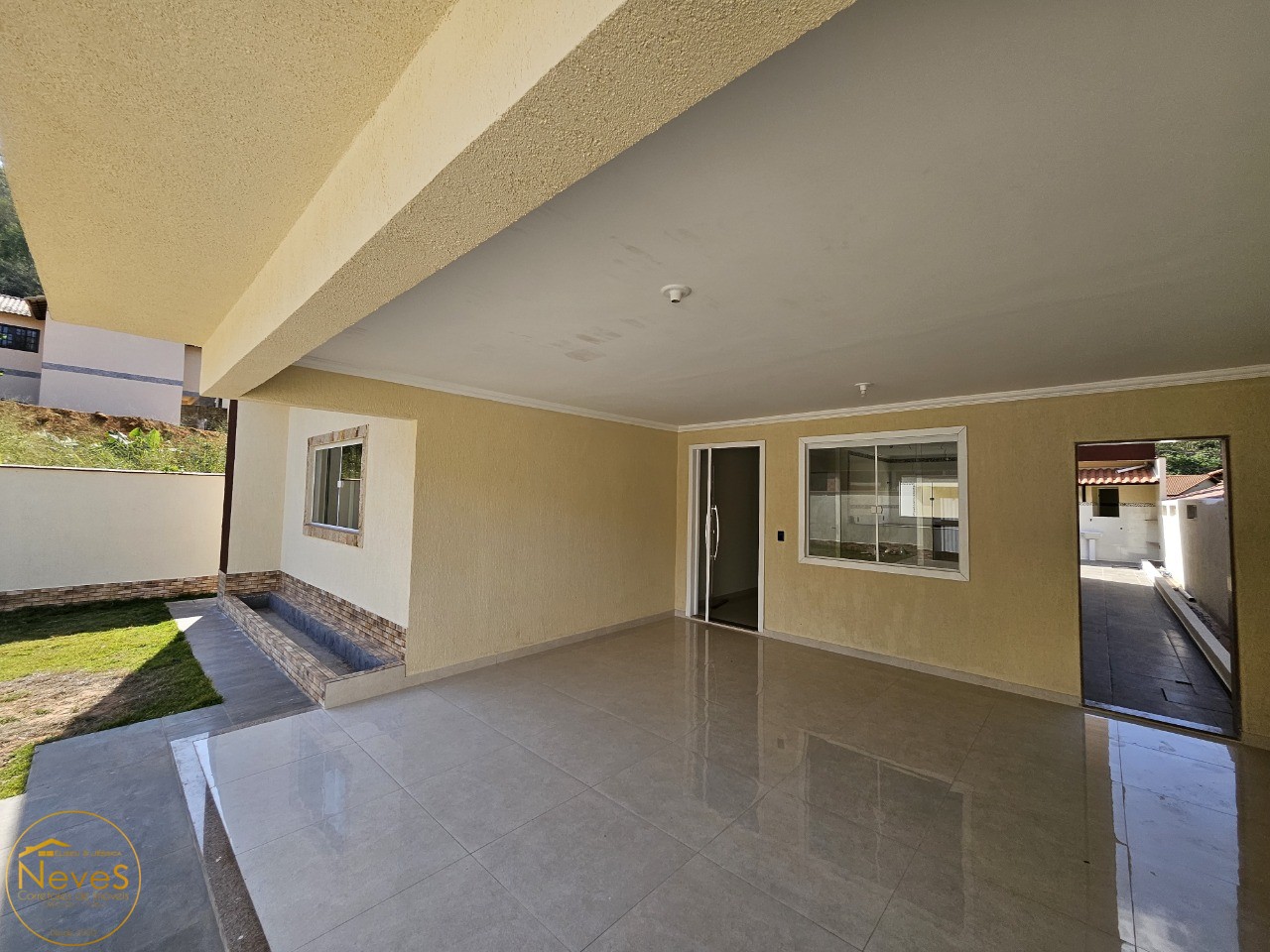 Casa à venda com 3 quartos, 360m² - Foto 4