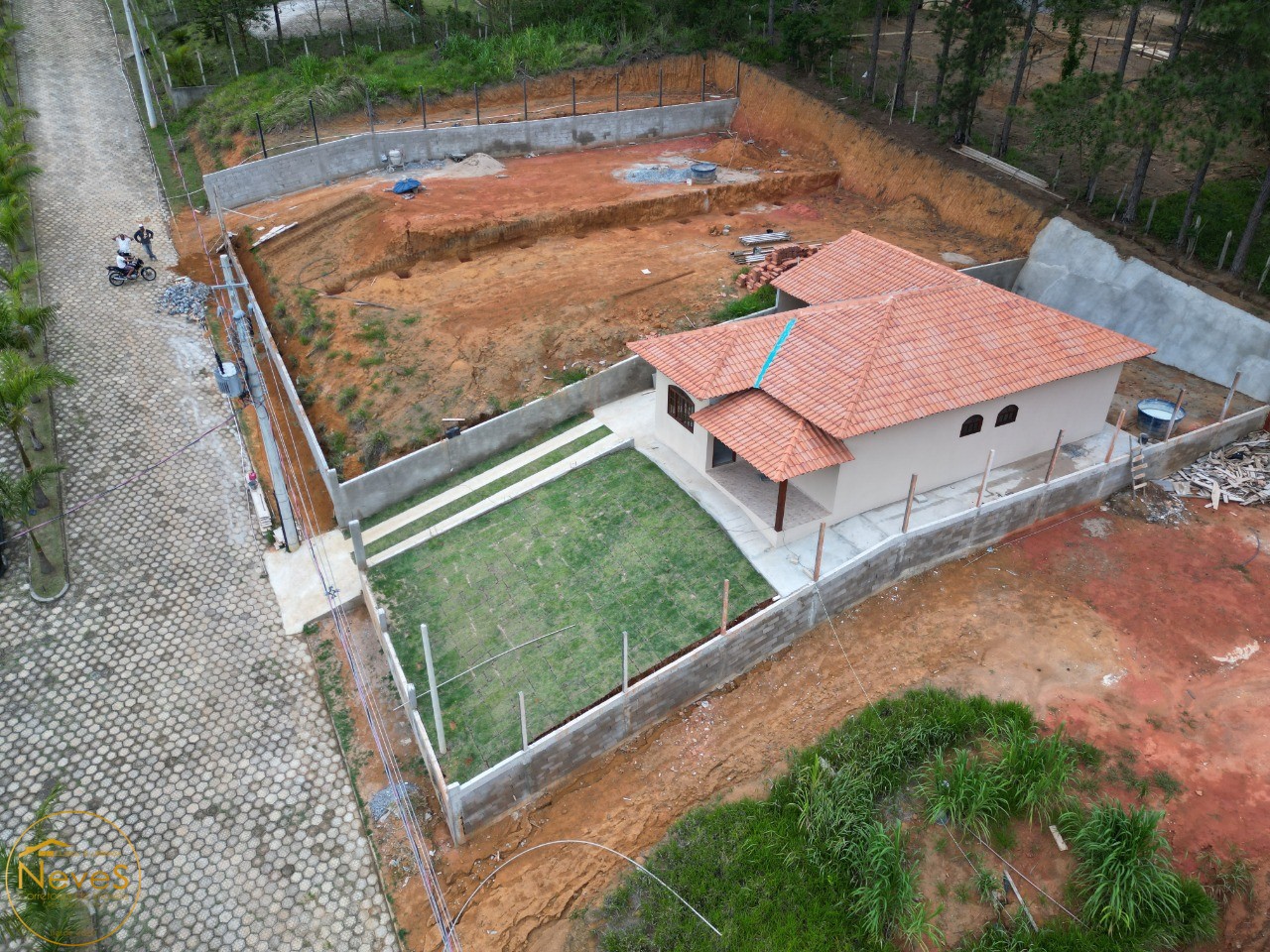 Casa à venda com 3 quartos, 400m² - Foto 4