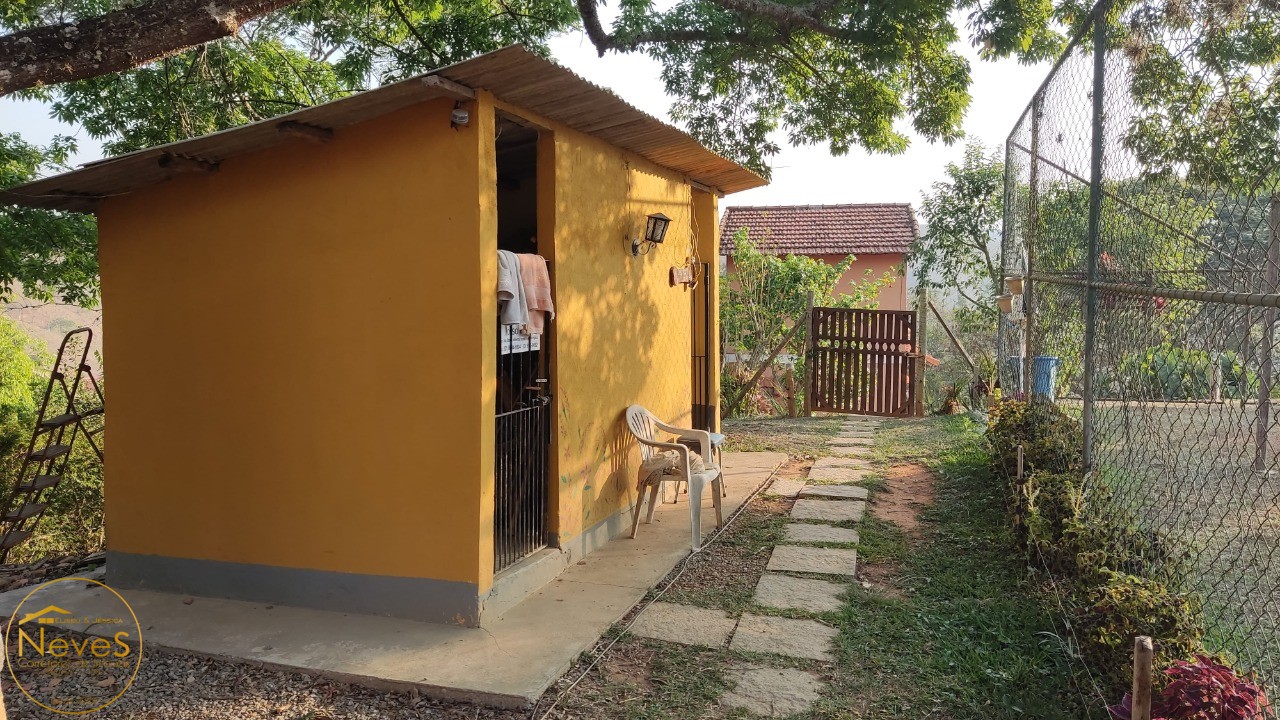 Casa à venda com 3 quartos, 1970m² - Foto 3