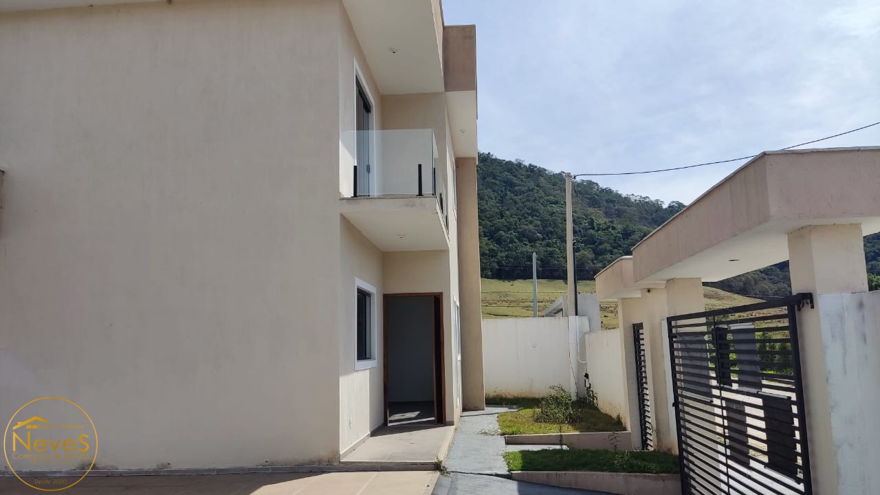 Casa à venda com 3 quartos, 260m² - Foto 4