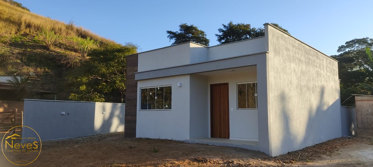 Casa à venda com 2 quartos, 181m² - Foto 1