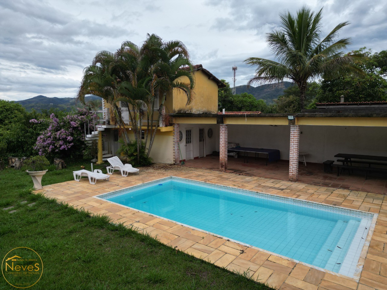 Sítio à venda com 5 quartos, 2871m² - Foto 2