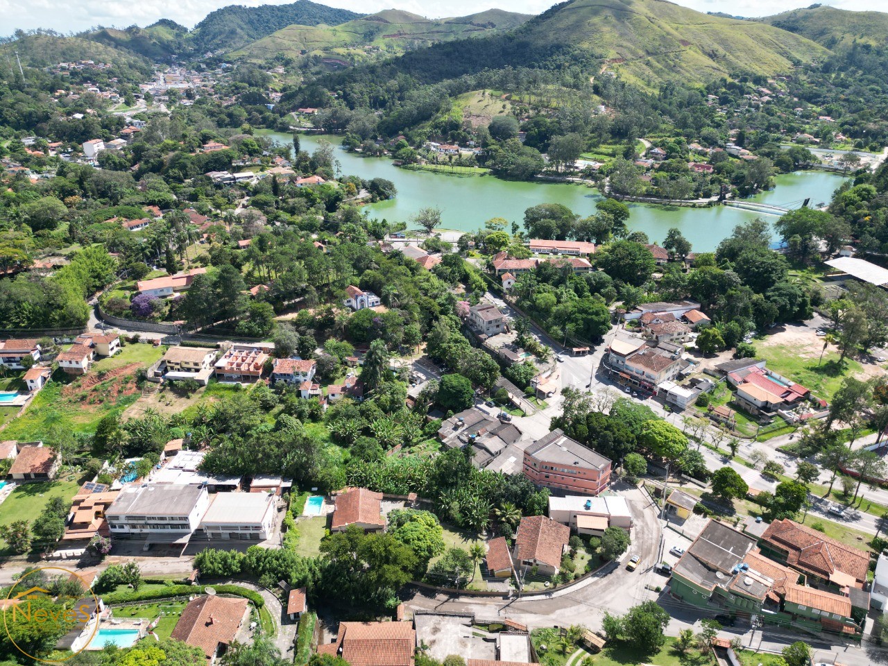 Casa à venda com 6 quartos, 2000m² - Foto 30