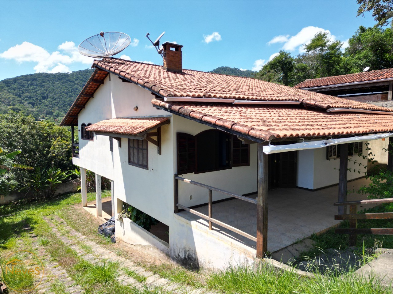 Casa à venda com 3 quartos, 527m² - Foto 1