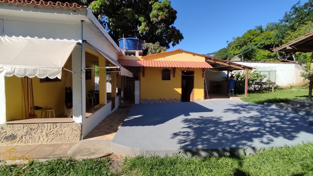 Casa à venda com 3 quartos, 600m² - Foto 2