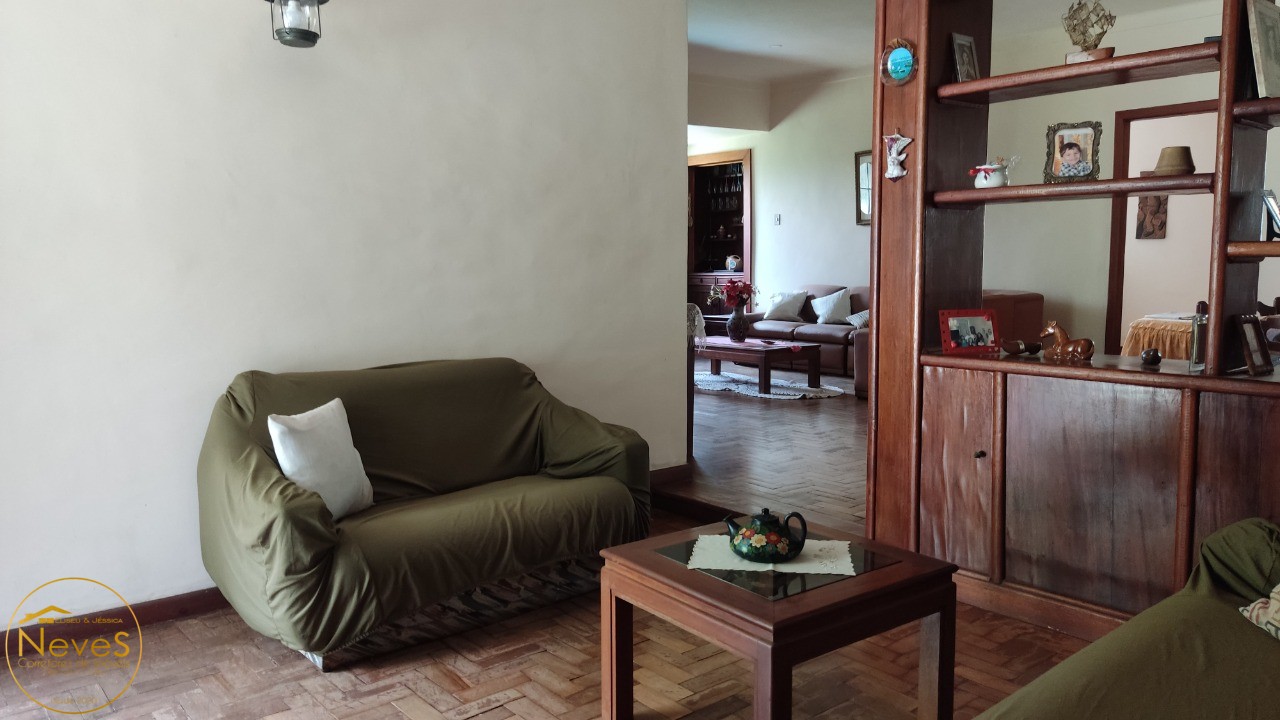 Casa à venda com 6 quartos, 2000m² - Foto 7