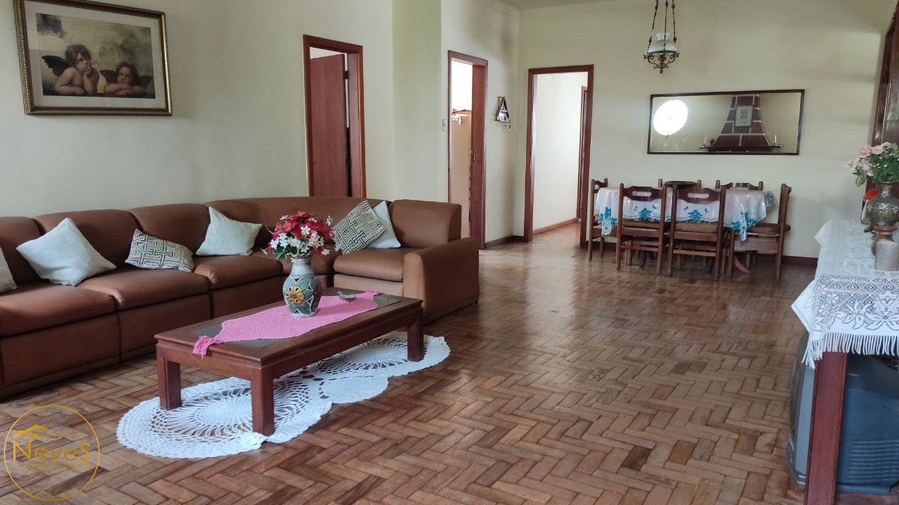 Casa à venda com 6 quartos, 2000m² - Foto 11