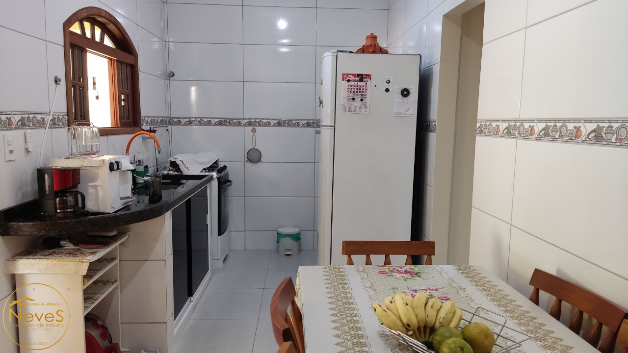Casa à venda com 3 quartos, 600m² - Foto 18