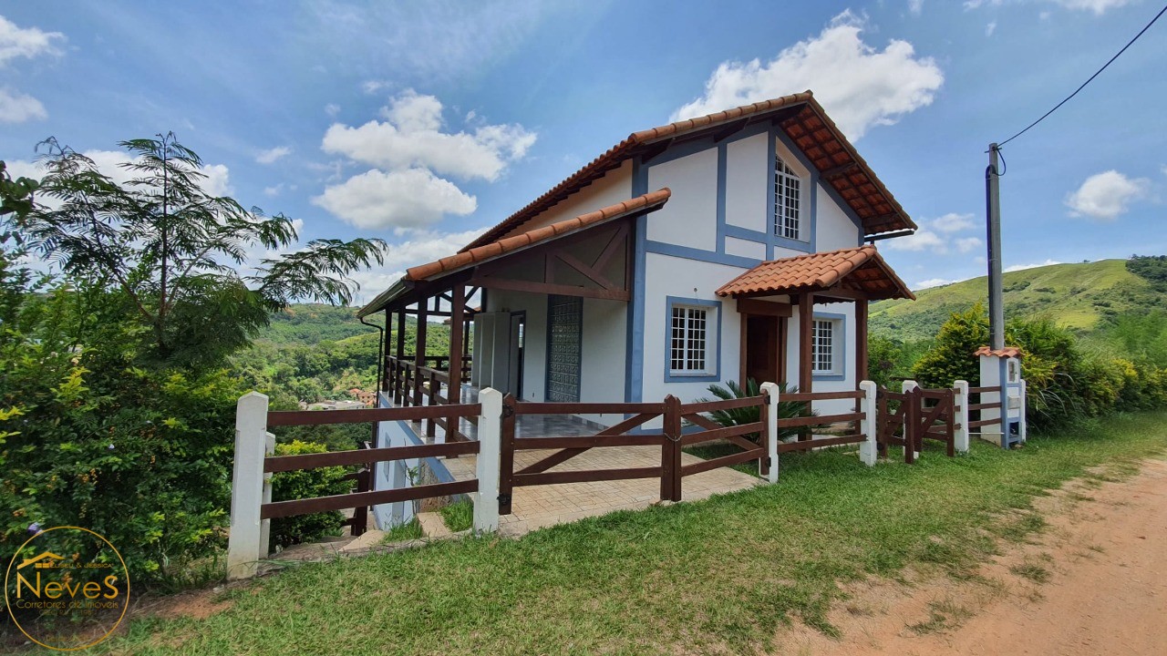 Casa à venda com 3 quartos, 666m² - Foto 1