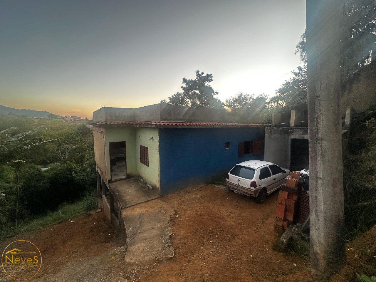 Casa à venda com 2 quartos, 1127m² - Foto 2