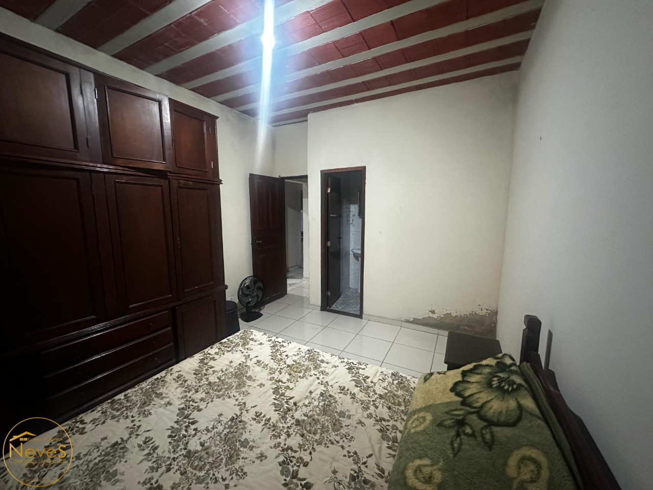 Casa à venda com 2 quartos, 1127m² - Foto 9