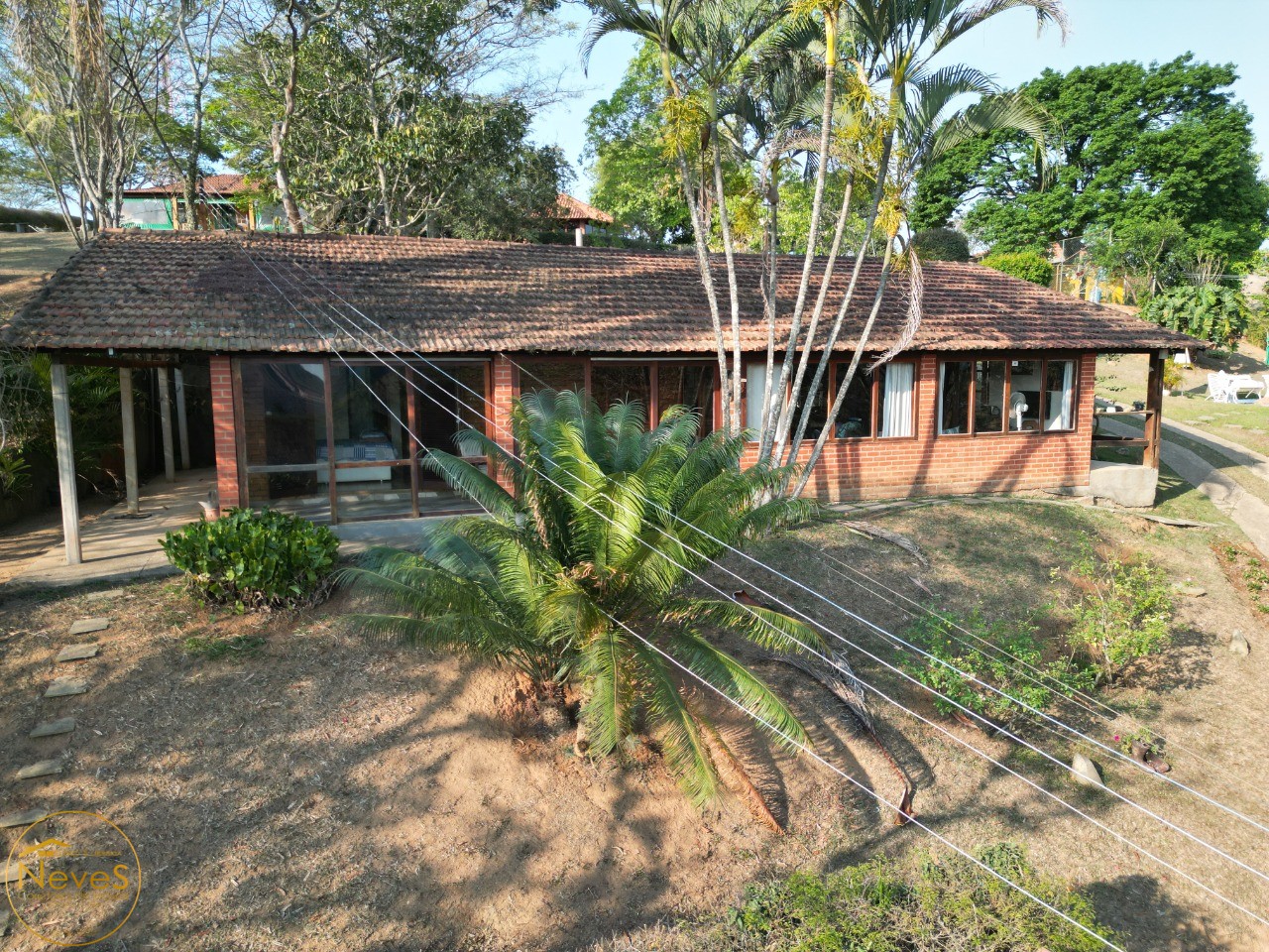 Casa à venda com 2 quartos, 850m² - Foto 1