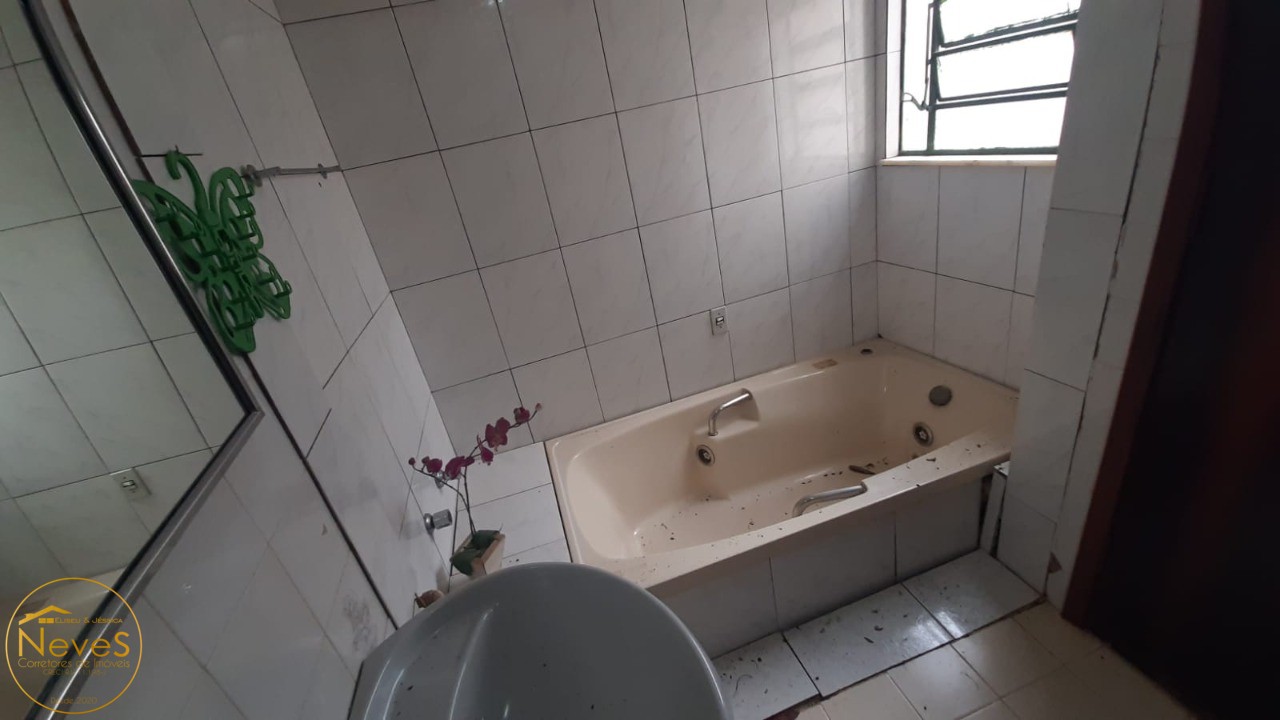 Casa à venda com 3 quartos, 744m² - Foto 12