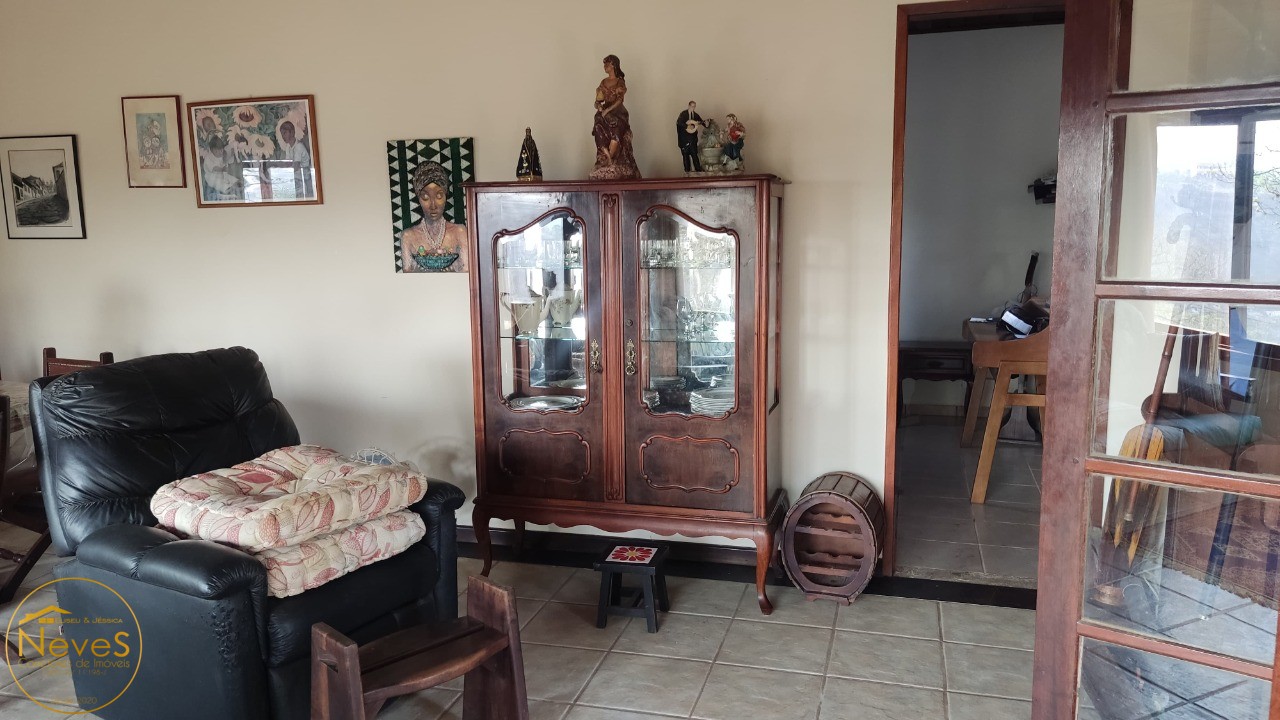 Casa à venda com 2 quartos, 850m² - Foto 4