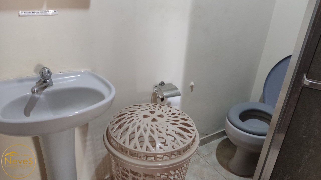 Casa à venda com 2 quartos, 850m² - Foto 9