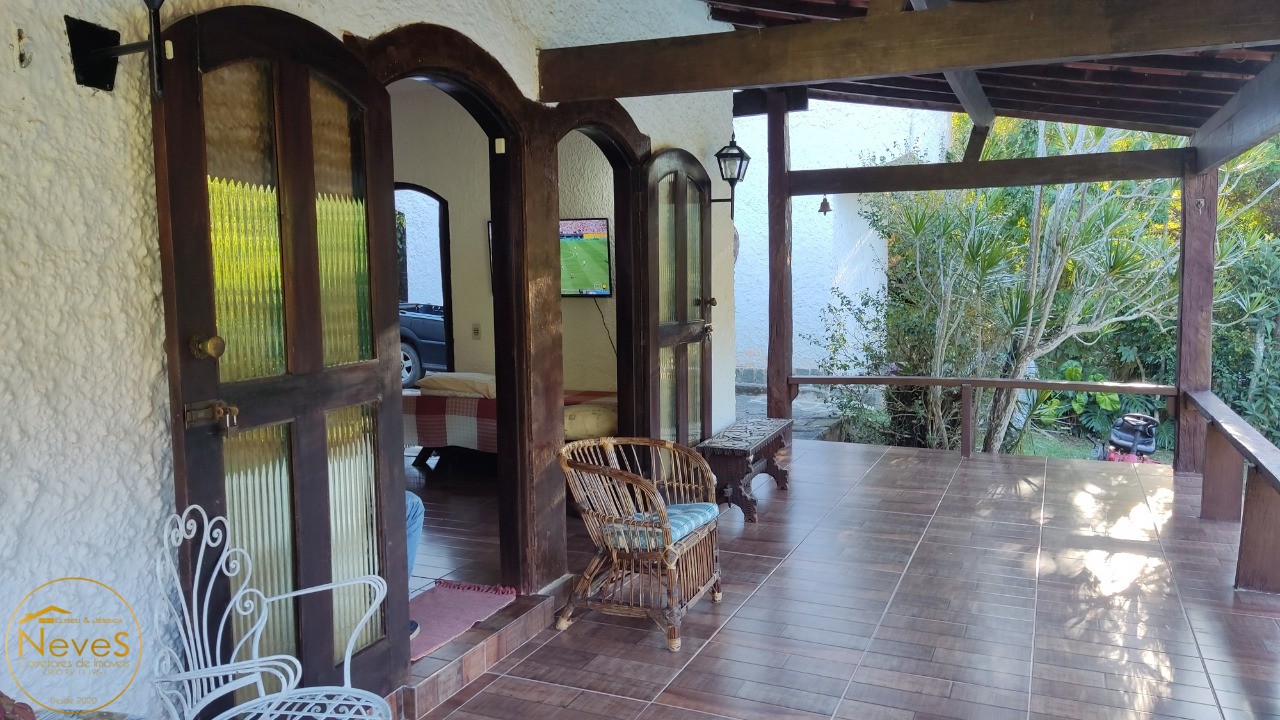 Casa à venda com 4 quartos, 2659m² - Foto 8