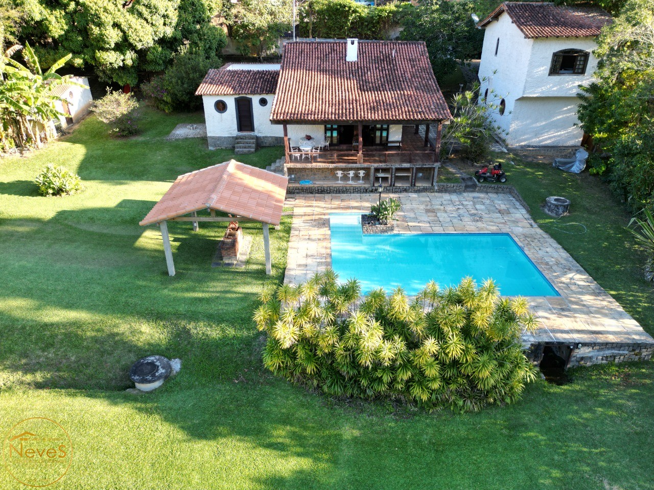 Casa à venda com 4 quartos, 2659m² - Foto 7