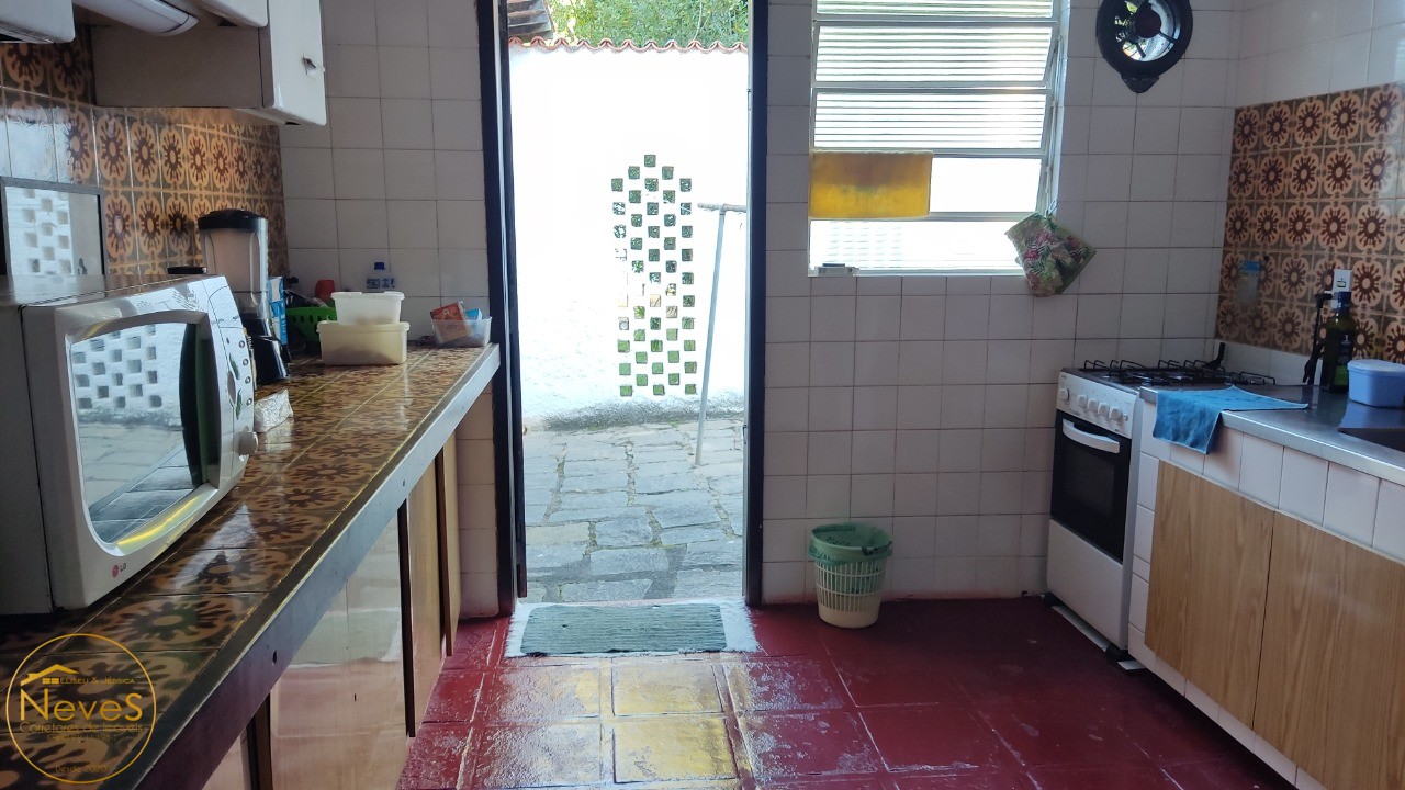 Casa à venda com 4 quartos, 2659m² - Foto 18
