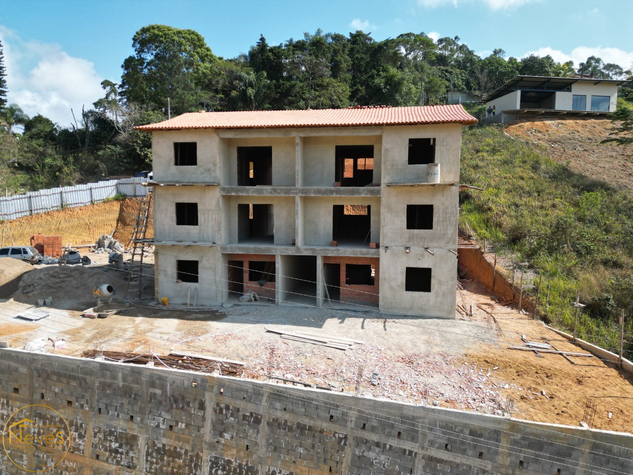 Apartamento à venda com 2 quartos, 65m² - Foto 1
