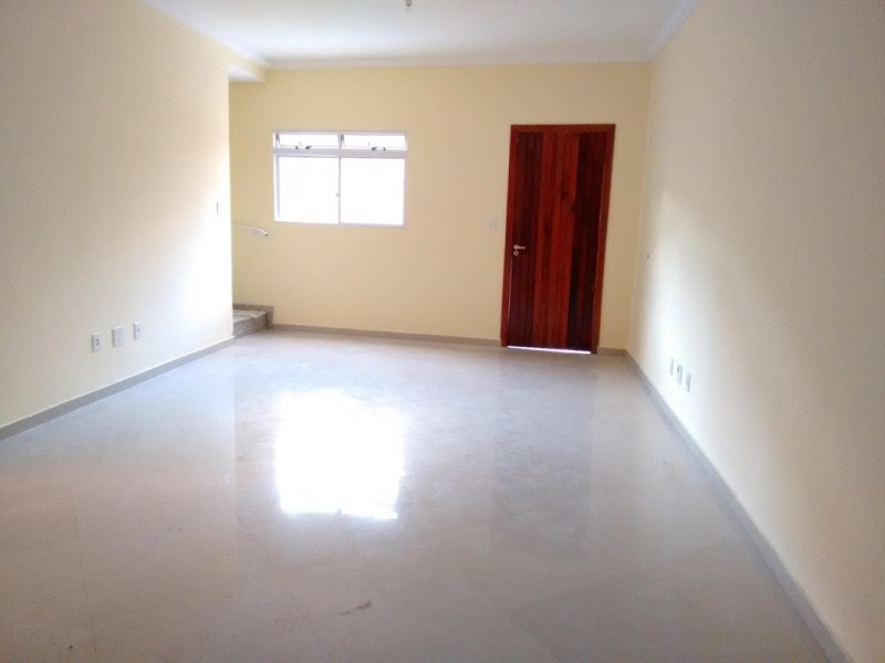 Sobrado para alugar com 2 quartos, 70m² - Foto 2