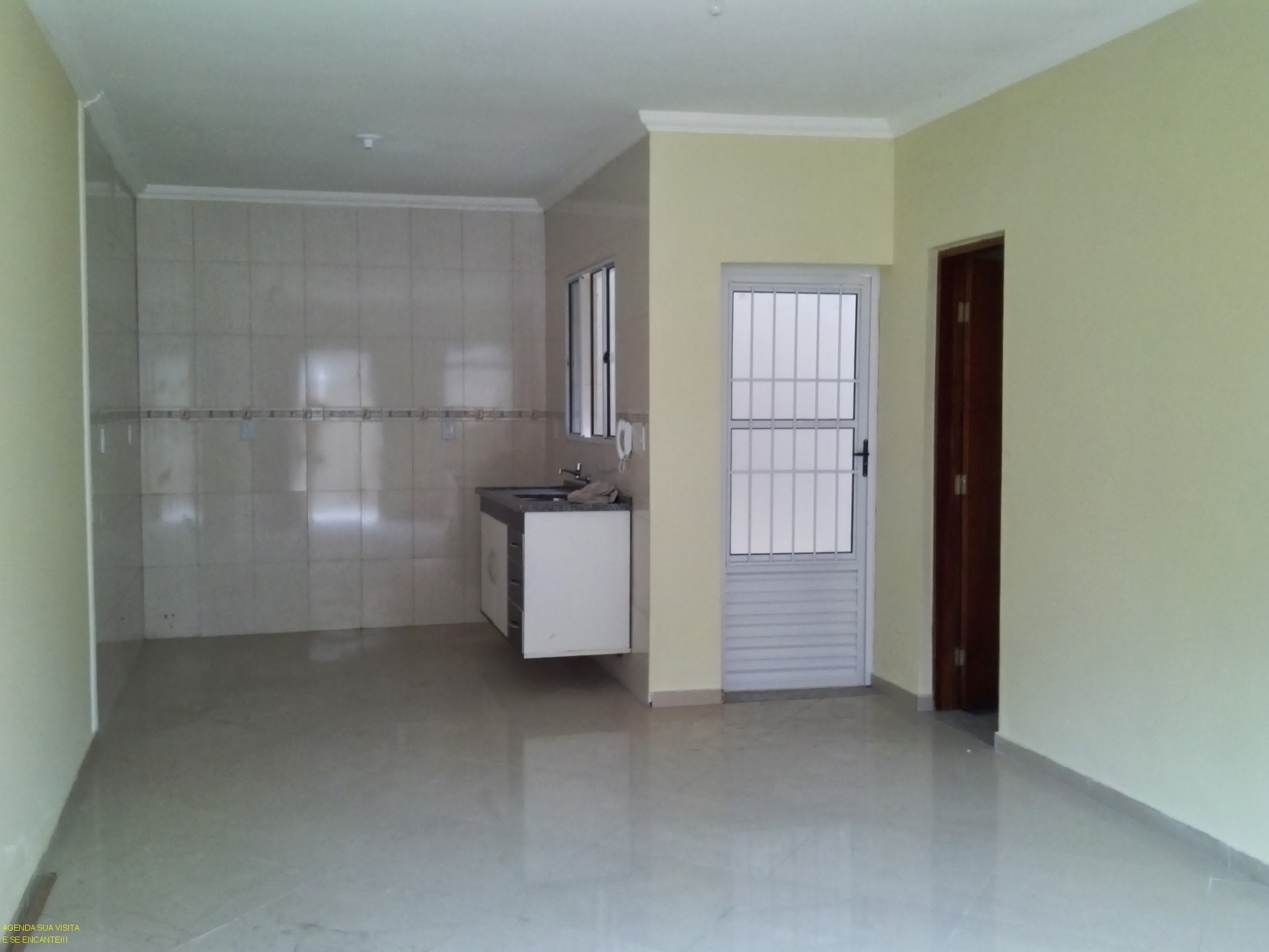 Sobrado para alugar com 2 quartos, 70m² - Foto 1