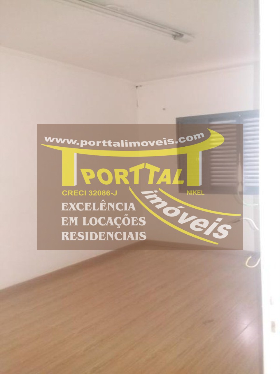 Casa Comercial para alugar com 5 quartos, 200m² - Foto 10