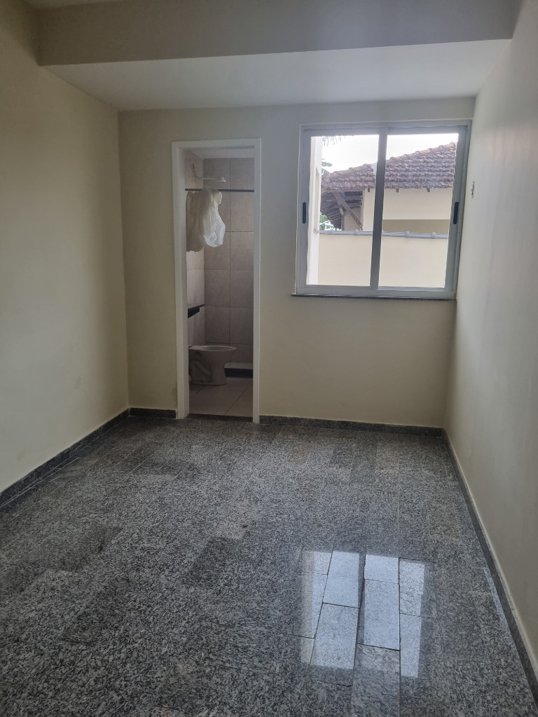 Casa para alugar com 2 quartos, 65m² - Foto 12