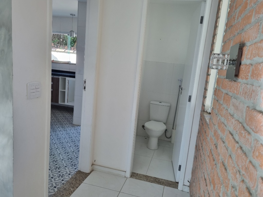 Casa à venda com 2 quartos, 65m² - Foto 11