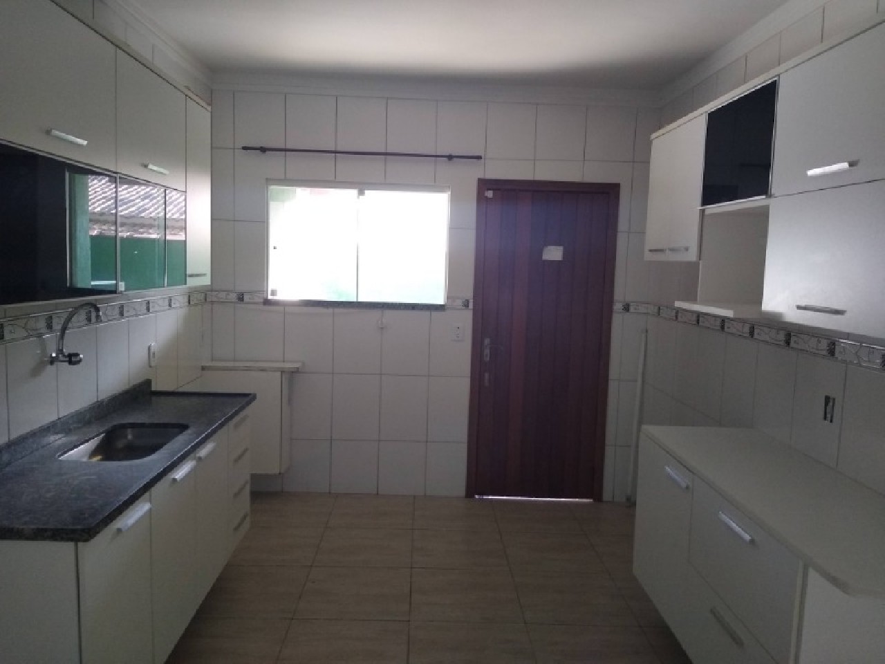 Casa à venda com 3 quartos, 75m² - Foto 18