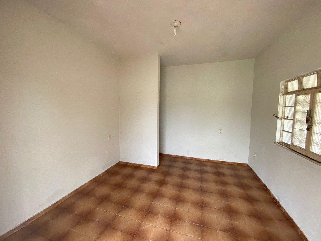 Casa para alugar com 2 quartos, 65m² - Foto 14