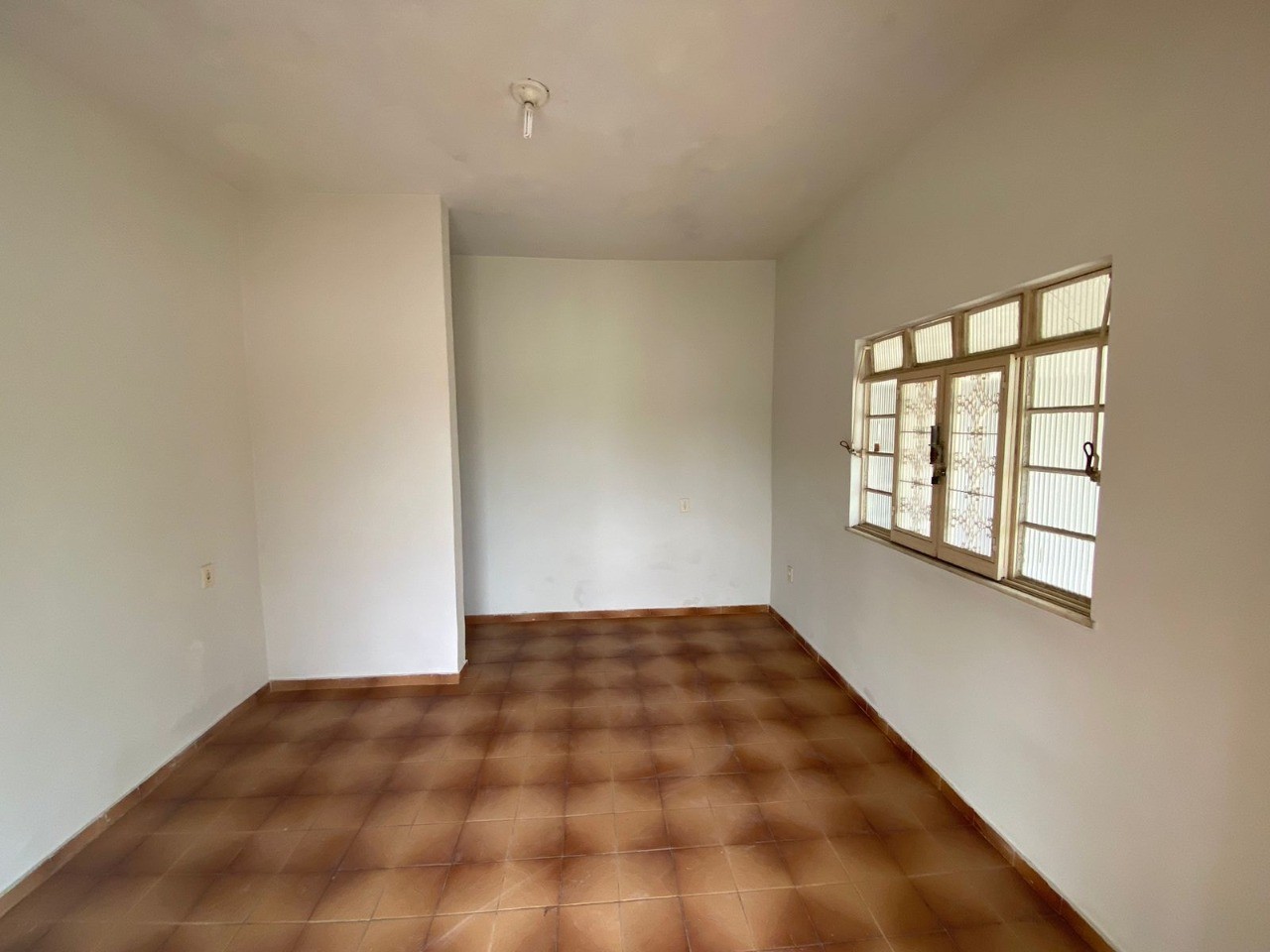 Casa para alugar com 2 quartos, 65m² - Foto 8