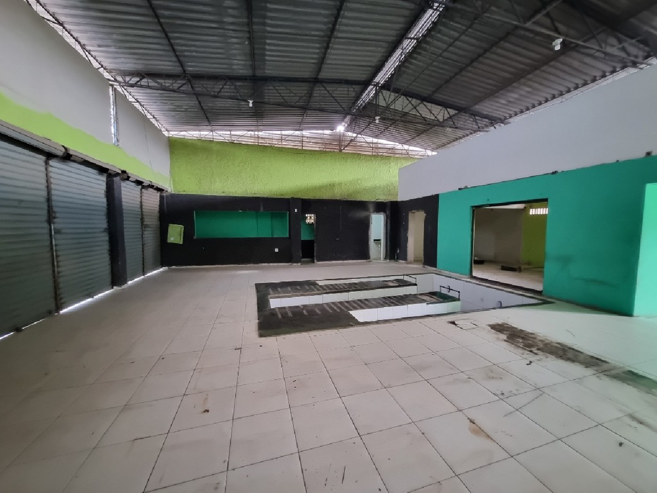 Depósito-Galpão-Armazém para alugar, 300m² - Foto 12