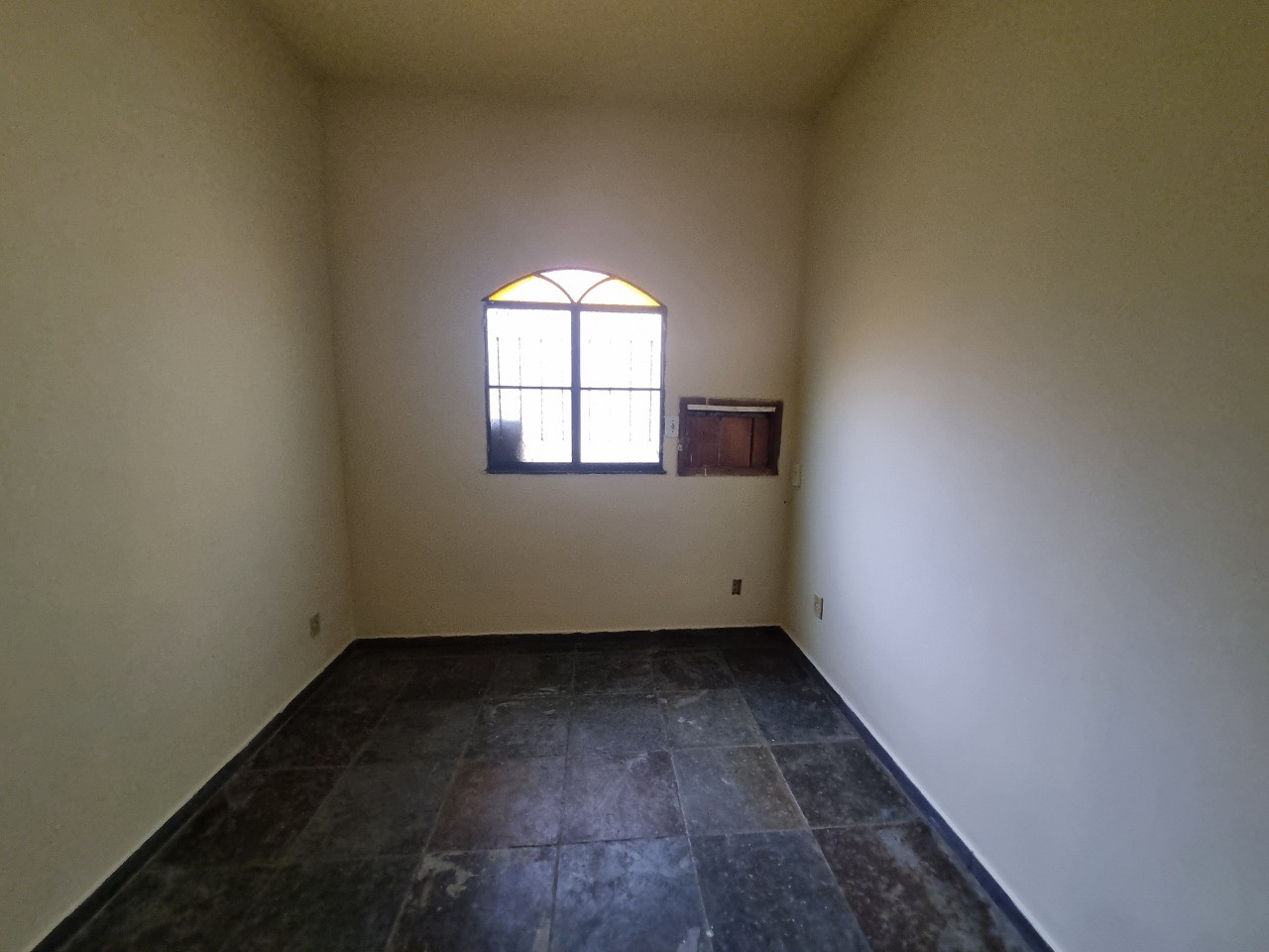 Casa para alugar com 2 quartos, 50m² - Foto 14