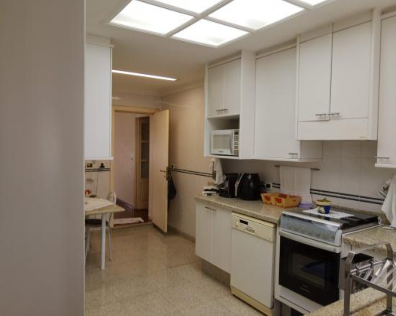 Apartamento à venda com 4 quartos, 180m² - Foto 18