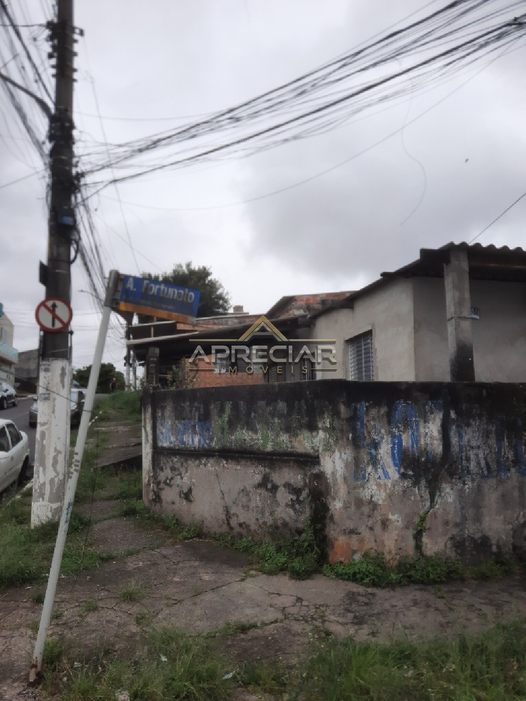 Casa à venda com 2 quartos, 120m² - Foto 1