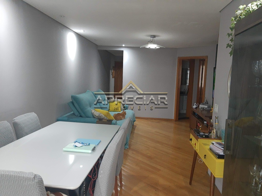 Apartamento à venda com 3 quartos, 77m² - Foto 1