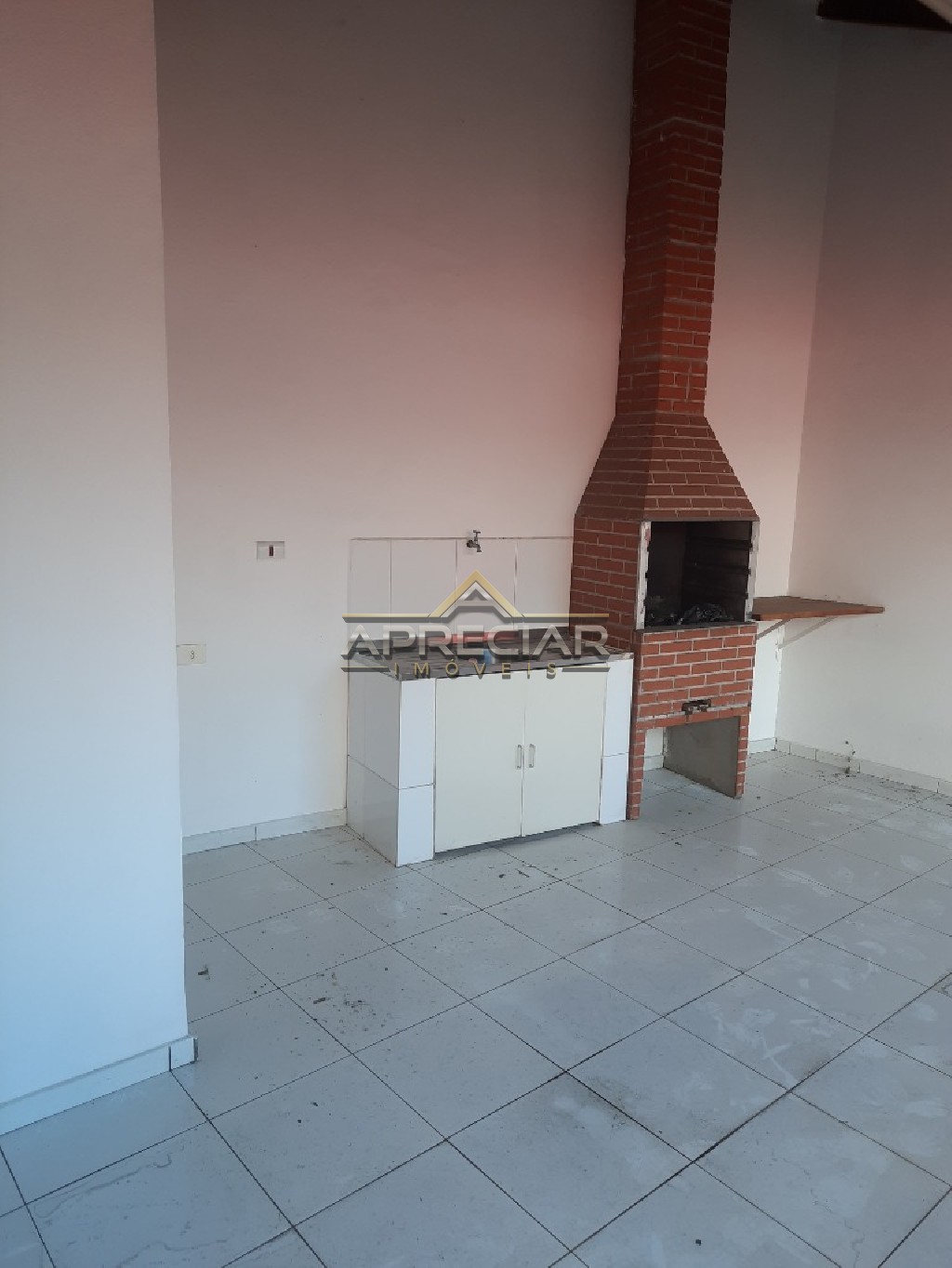 Casa à venda com 3 quartos, 240m² - Foto 3