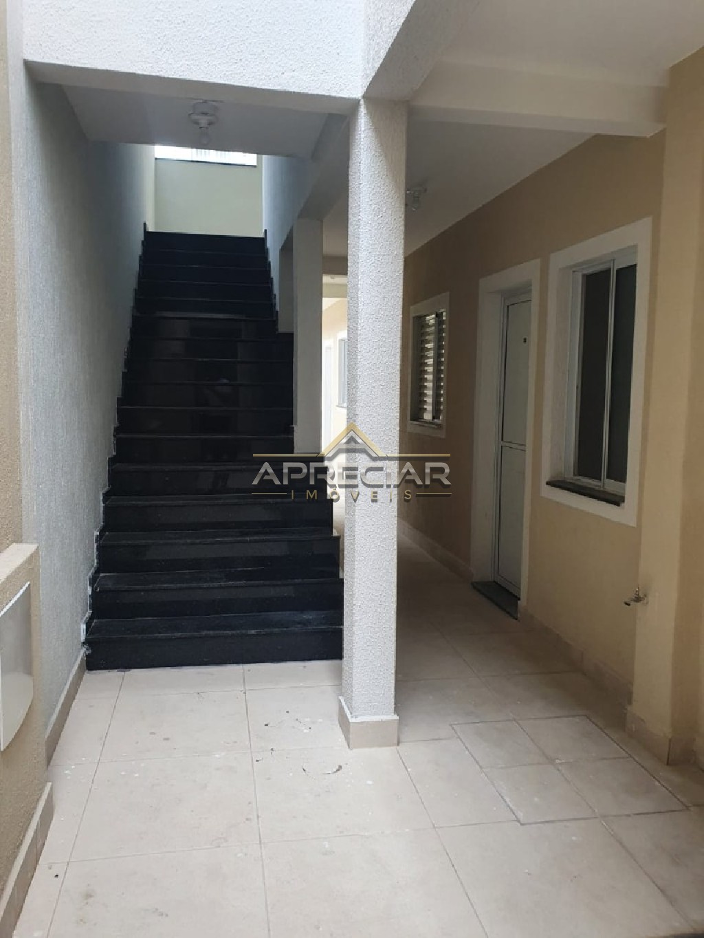 Apartamento à venda com 2 quartos, 42m² - Foto 1