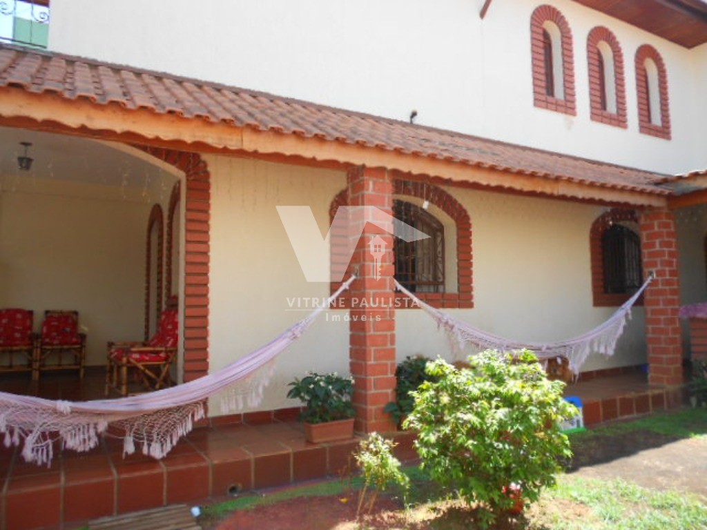 Casa à venda com 4 quartos, 200m² - Foto 4