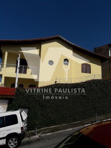 Casa à venda com 4 quartos, 200m² - Foto 2