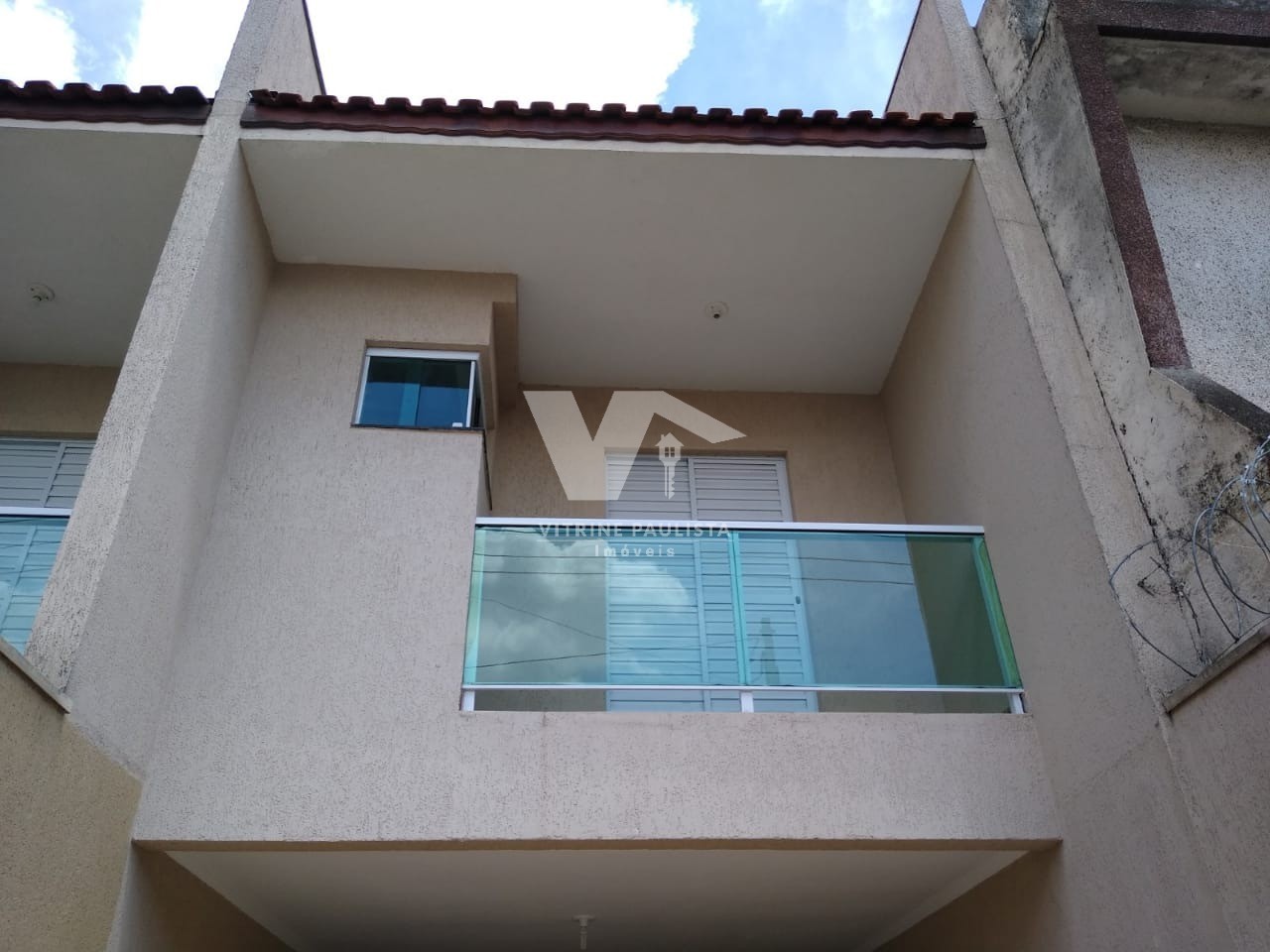 Casa à venda com 3 quartos, 112m² - Foto 1