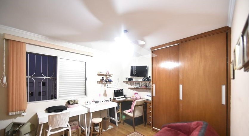 Apartamento à venda com 4 quartos, 140m² - Foto 8