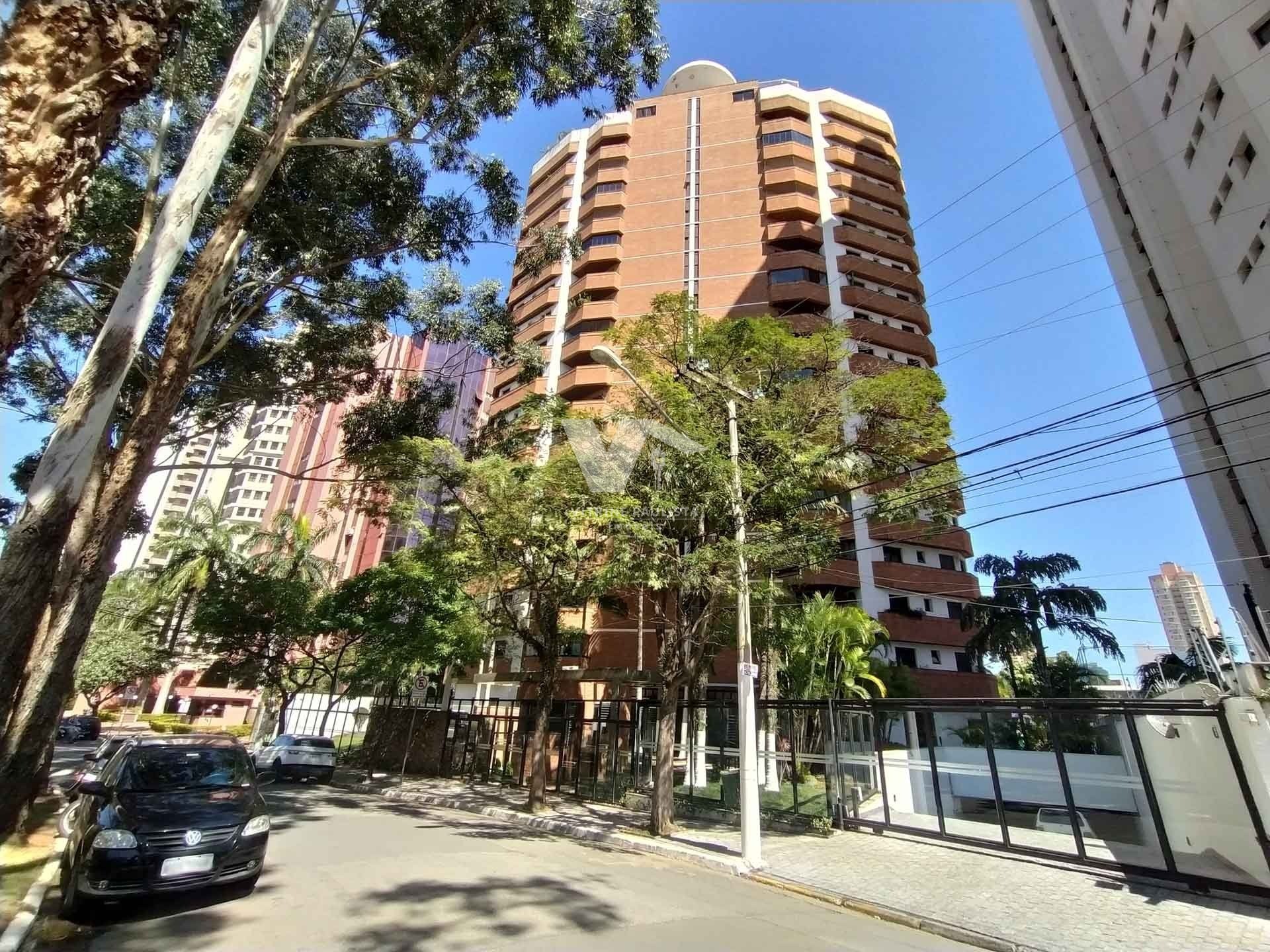 Apartamento à venda com 3 quartos, 140m² - Foto 1